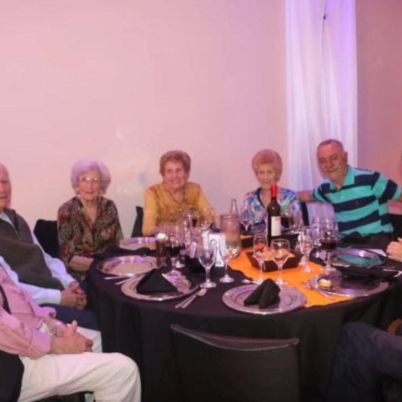 Almuerzo de nuestros jubilados y jubiladas6