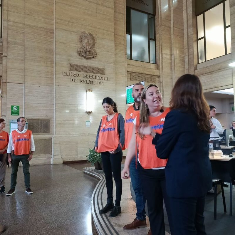 Asambleas en Banco Bersa y Santa Fe.5