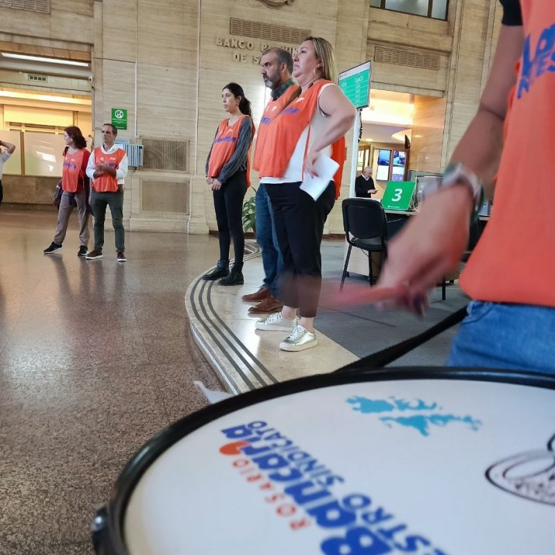 Asambleas en Banco Bersa y Santa Fe.6