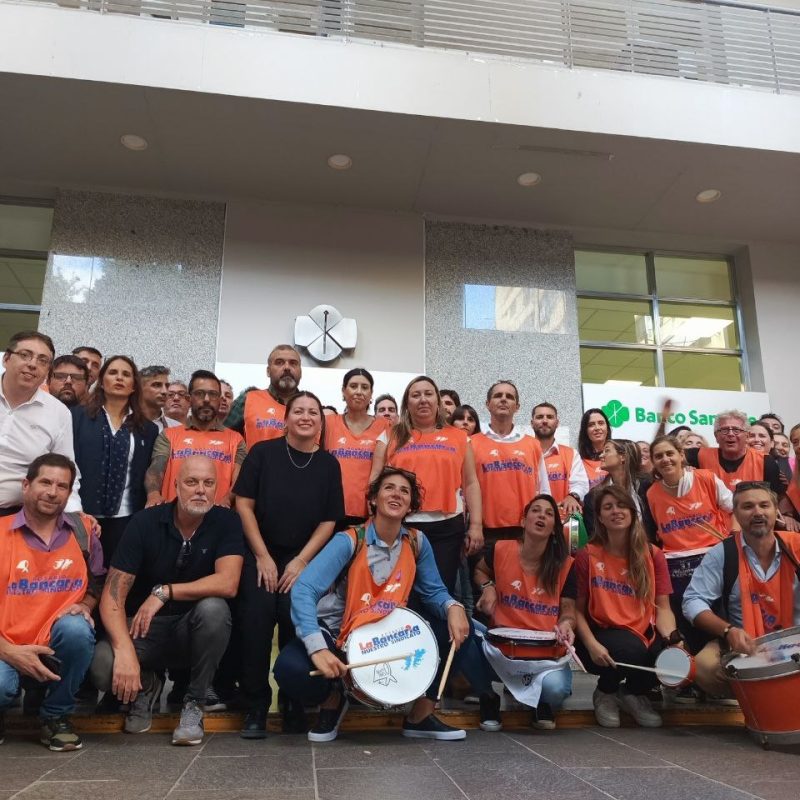 Asambleas en Banco Bersa y Santa Fe.7