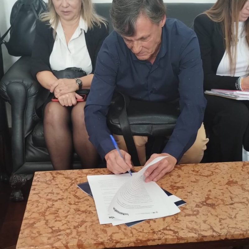 Firma de Convenio con la Facultad de Derecho de Rosario4