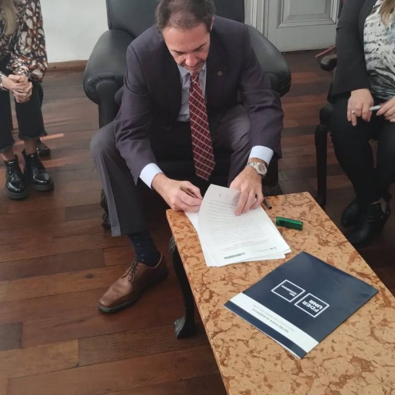 Firma de Convenio con la Facultad de Derecho de Rosario5